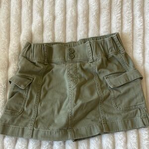 Abercrombie kids green skort 11/12